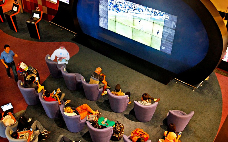 Live matches at the Xperience Zone, Changi Airport Singapore